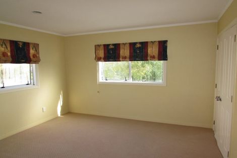 Photo of property in 1/36 Whiting Grove, West Harbour, Auckland, 0618