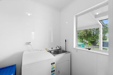 Photo of property in 16 Ryder Crescent, Levin, 5510