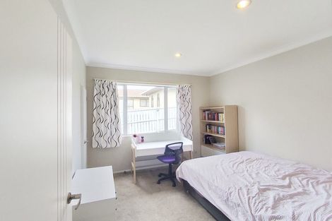 Photo of property in 1a Marina View Drive, Hobsonville, Auckland, 0618