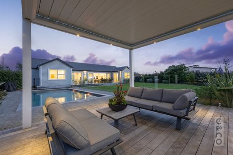 Photo of property in 44 Fruitlands Road, Kumeu, 0810