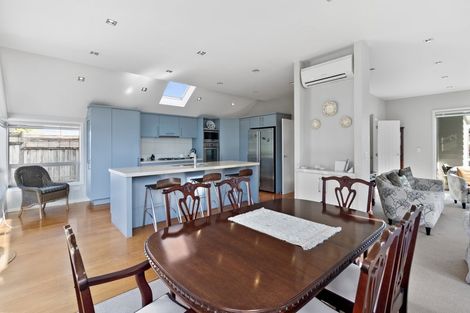 Photo of property in 35 Comins Crescent, Mission Bay, Auckland, 1071