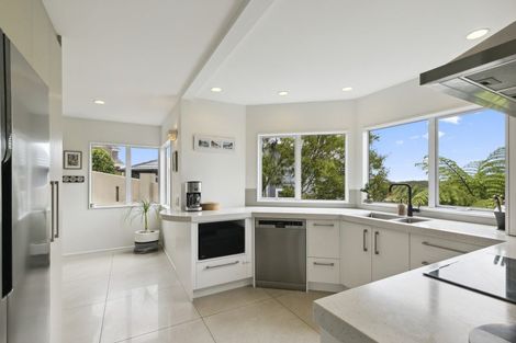 Photo of property in 29 Satara Crescent, Khandallah, Wellington, 6035