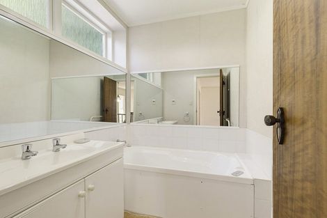 Photo of property in 48 Rama Crescent, Khandallah, Wellington, 6035