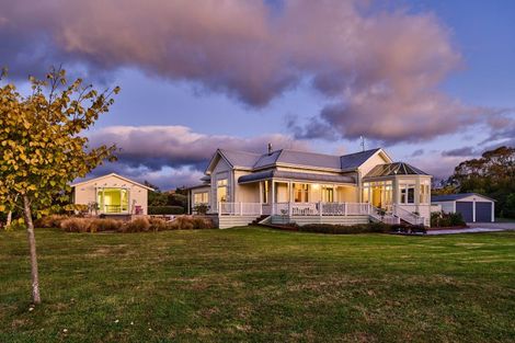 Photo of property in 108 Arcus Road, Te Horo, Otaki, 5582