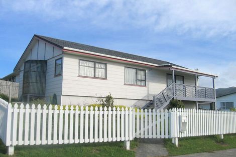 Photo of property in 1 Kivell Street, Ranui, Porirua, 5024