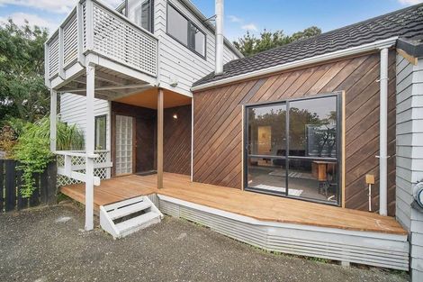 Photo of property in 74 Rhinevale Close, Henderson, Auckland, 0612