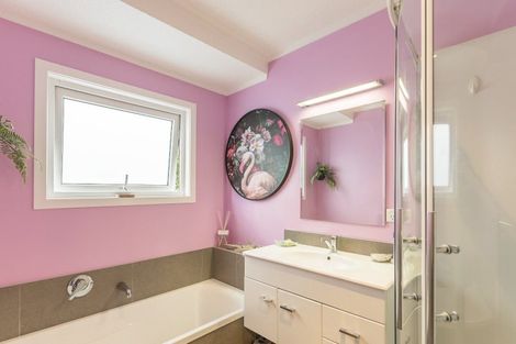 Photo of property in 10 Sunshine Avenue, Paraparaumu, 5032