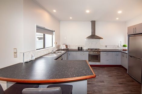 Photo of property in 6b Claverton Grove, Churton Park, Wellington, 6037