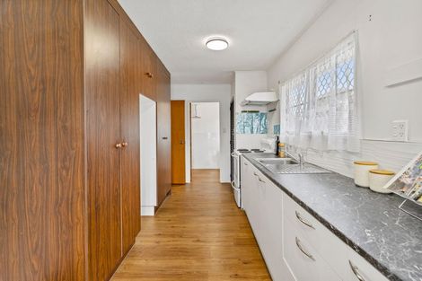 Photo of property in 96a Sturges Road, Henderson, Auckland, 0612