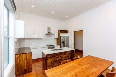 Photo of property in 157 Saint Aubyn Street, New Plymouth, 4310