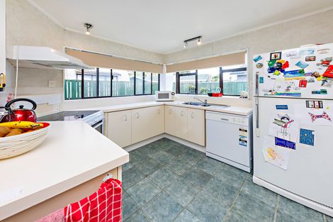 Photo of property in 1/42 Park Estate Road, Rosehill, Papakura, 2113