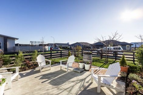 Photo of property in 5 Grooby Place, Havelock North, 4130