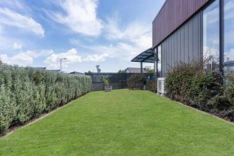 Photo of property in 1 Gallantry Crescent, Papakura, 2110