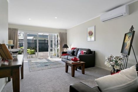 Photo of property in 4 Richmond Avenue, Richmond Heights, Taupo, 3330