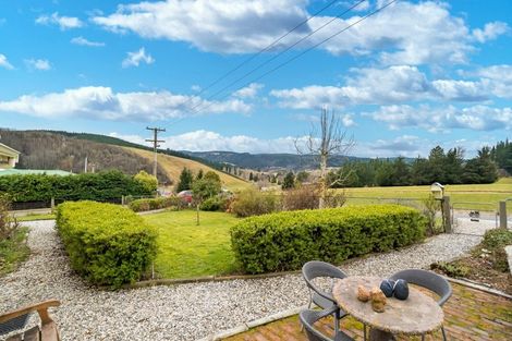 Photo of property in 10 Hill Street, Lawrence, 9532