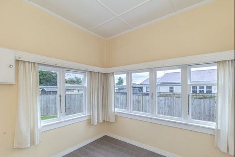 Photo of property in 13 Winchester Street, Levin, 5510