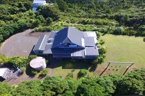 Photo of property in 126 Lone Kauri Road, Karekare, Auckland, 0772