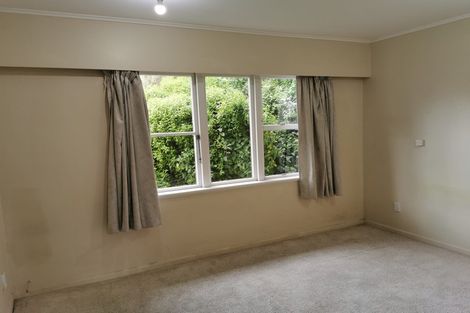 Photo of property in 88 Newlands Road, Newlands, Wellington, 6037