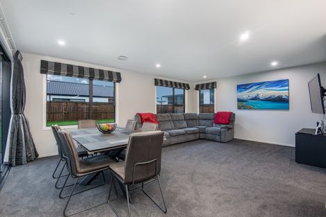 Photo of property in 17 Rodeo Place, Outram, 9019