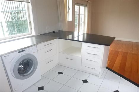 Photo of property in 19 Colin Grove, Hutt Central, Lower Hutt, 5010