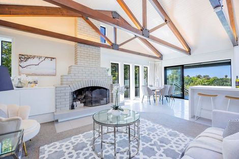 Photo of property in 73 Braemar Road, Castor Bay, Auckland, 0620