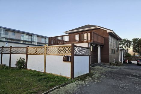 Photo of property in 22 Rangitane Street, Maupuia, Wellington, 6022