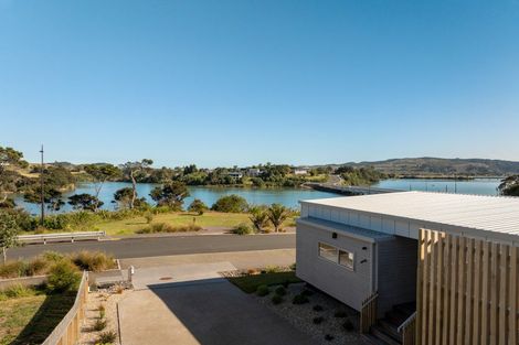 Photo of property in 9 Rangitahi Road, Raglan, 3225