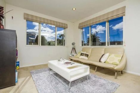 Photo of property in 5a Agathis Avenue, Mairangi Bay, Auckland, 0630