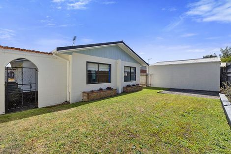 Photo of property in 5 Wesley Avenue, Frankleigh Park, New Plymouth, 4310