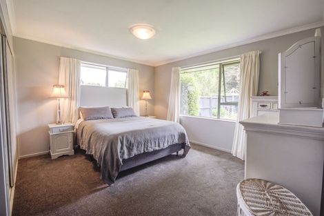 Photo of property in 7 Mckenzie Place, Waikuku Beach, 7402