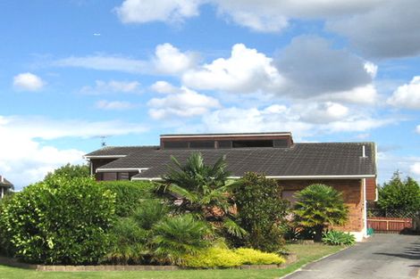 Photo of property in 147 West Harbour Drive, West Harbour, Auckland, 0618