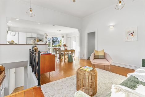 Photo of property in 55 Rawene Road, Birkenhead, Auckland, 0626