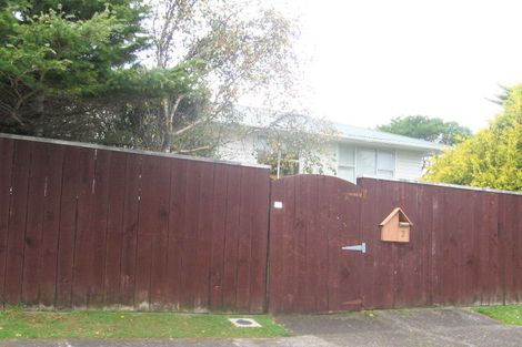 Photo of property in 2 Clematis Grove, Maungaraki, Lower Hutt, 5010