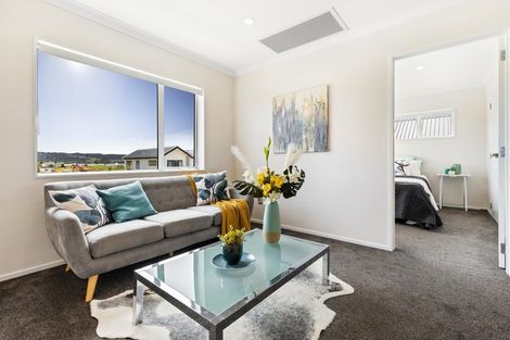 Photo of property in 30 Jane Maree Road, Kumeu, 0810