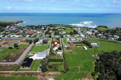 Photo of property in 183 Tasman Street, Opunake, 4616