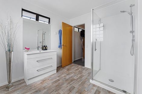 Photo of property in 21a Kinross Drive, Merrilands, New Plymouth, 4312