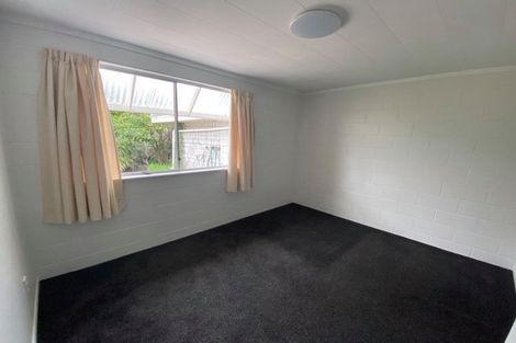 Photo of property in 16 Queens Road, Waikanae Beach, Waikanae, 5036