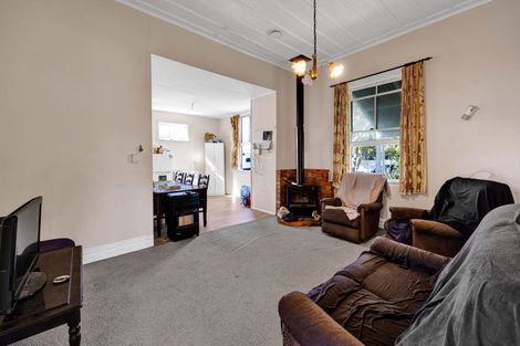 Photo of property in 12 Gloag Street, Waverley, 4510