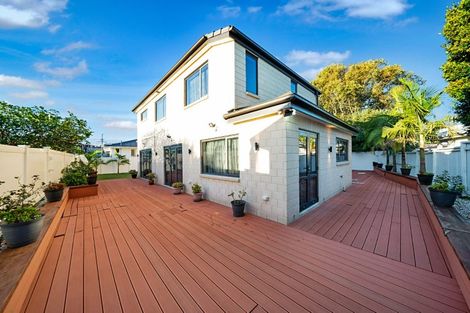 Photo of property in 31a Coniston Avenue, Te Atatu South, Auckland, 0610