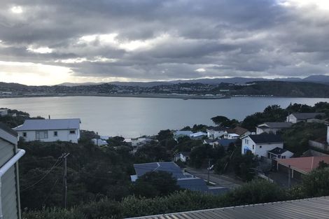 Photo of property in 41 Hungerford Road, Lyall Bay, Wellington, 6022