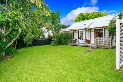 Photo of property in 11a Albany Highway, Unsworth Heights, Auckland, 0632