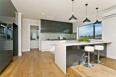 Photo of property in 14 Windlass Street, Long Bay, Auckland, 0630