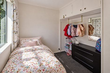 Photo of property in 19 Yarrow Place, Papakowhai, Porirua, 5024