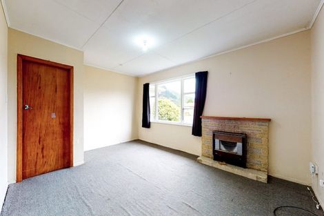 Photo of property in 10 Bythell Street, Wainuiomata, Lower Hutt, 5014