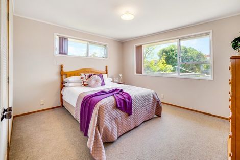 Photo of property in 9 Tyndrum Place, Highland Park, Auckland, 2010