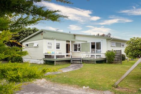 Photo of property in 8 Pennant Grove, Titahi Bay, Porirua, 5022