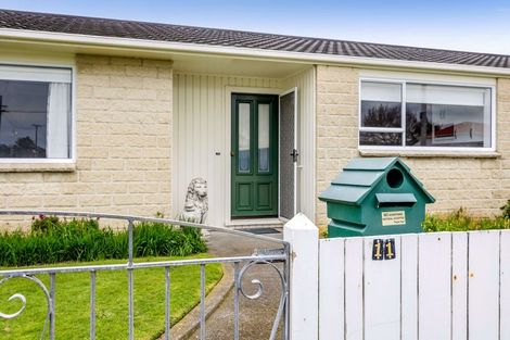 Photo of property in 11 Furlong Street, Hawera, 4610
