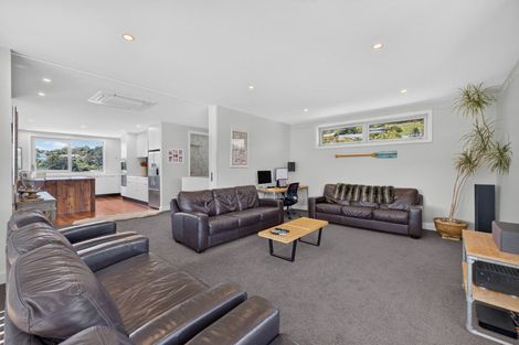 Photo of property in 11 Kaioruru Lane, Charteris Bay, Lyttelton, 8971