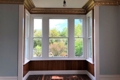 Photo of property in 10 Clifford Street, Clinton, 9534