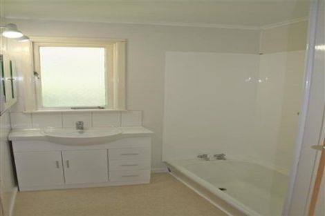 Photo of property in 3/17 Ribblesdale Road, Henderson, Auckland, 0612